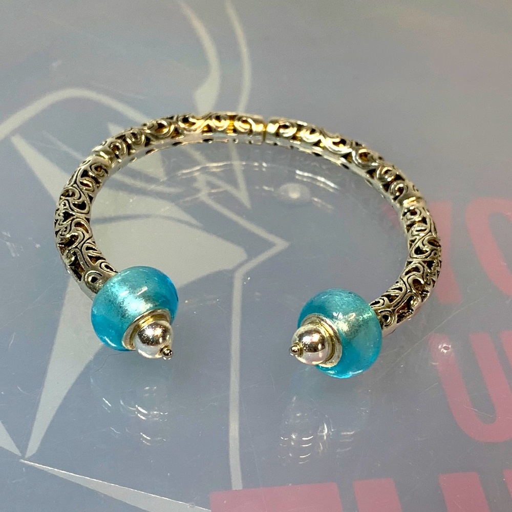 FILIGREE + HANDMADE LAMPWORK BANGLE 5.5 cm diameter